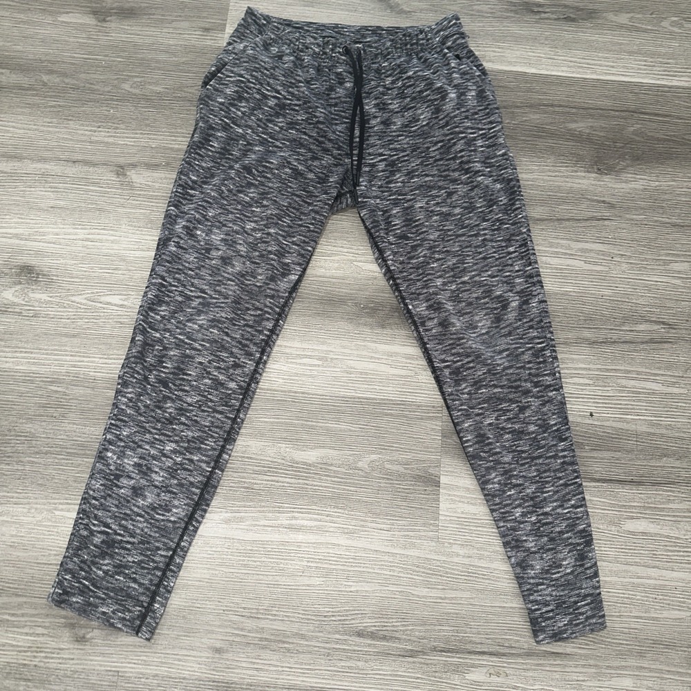 Lululemon MENS Jet Crop (Slim) Pants in Dramatic Static White Black Size 4